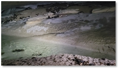 photo of inside Boulder Choke Cave